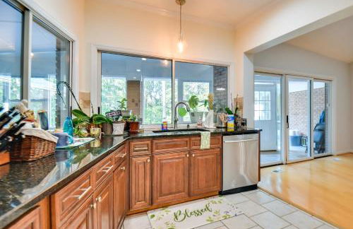 4 Mi to UGA Pet-Friendly Home in Athens - Photo 15