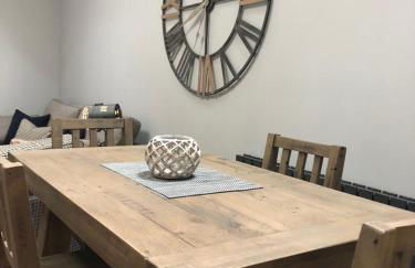 The Store by Caithness Luxury Apartments NC500 - Luxury modern conversion with open plan living - Sleeps 4 - BUDGET FRIENDLY FOR LONG STAY TRADES - CONTACT US - - Photo 24