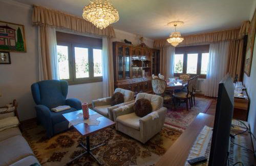 Villa con piscina en Pantòn Ribeira Sacra Galicia Ideal para familias - Foto 33