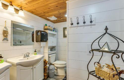 Lakefront Rocky Mount Main House with 3 Cabins! - Photo 13