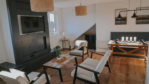 Spacious Second Floor Apartment - Foto 2