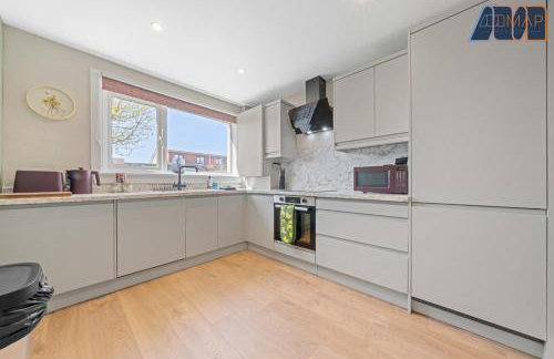 2 Bed Sleeps 4 in Dunfermline - Foto 10