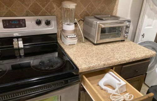 Spacious 3 Bedroom 2 bath Condo close to Five-points in Athens - Photo 5