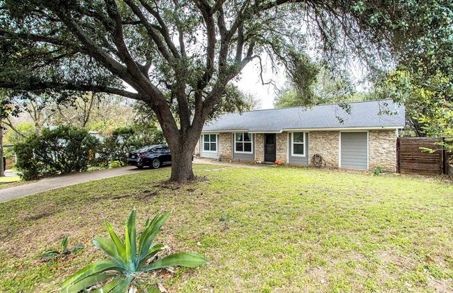 Screened-in Porch Walkable to Soco - Foto 32