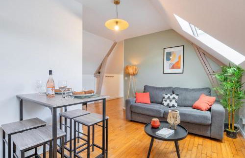 Home cinema- Netflix free - Proche aéroport Beauvais, Chantilly, forêt de Hez-Froidmont, parking public gratuit, Wifi & Netflix - Foto 3