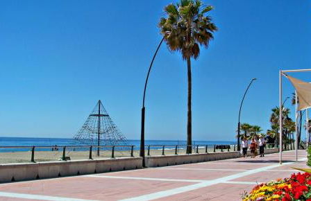 Selecta Family by the Sea - Photo 37