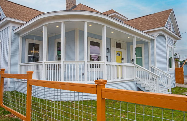 Trendy Historical Home Near Downtown Attractions - Foto 1