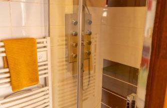 Charmante maison en pierre du Queyras - espace et luminosité - Foto 25