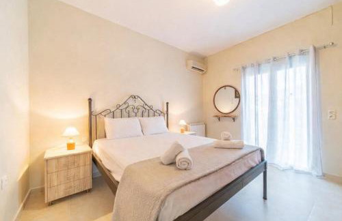 Kalemi House, Spacious 2BR Home with Garden near Ipsos and Dassia - Foto 1