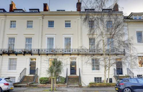 Regency Nest by Spa Town Property - Stylish 3 Bedroom Apartment on 2 Floors, Central Leamington Spa - Foto 8