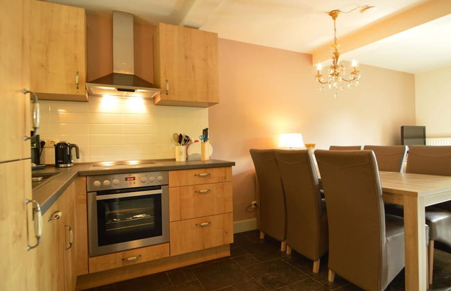 Stunning Holiday Home Near Forest in Slenaken - Photo 24