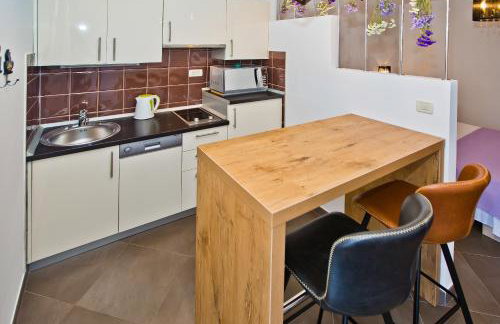 Island Hvar Seaside Villa Levanda with Beach, Pool & Seaview - Photo 38