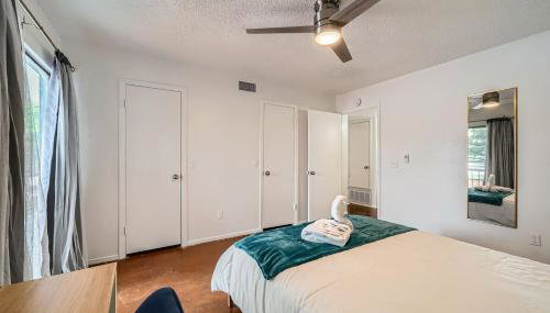Your 2B Getaway - Steps 2 Dtwn - Sleeps 6 - Pool and Prkg - Foto 4