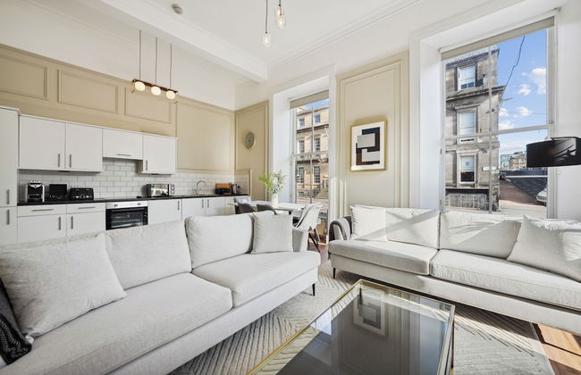 Blythswood Apartment 2 - Photo 28