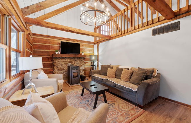 Cabin in the Trees, Hot Tub, Fire Pit - Foto 24