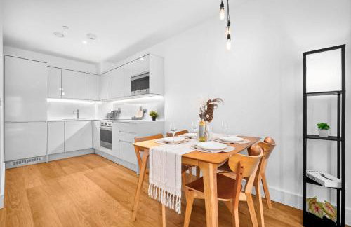 Luxury Apartment - Balcony - City Centre - Fast WiFi - Netflix 403D - Foto 7