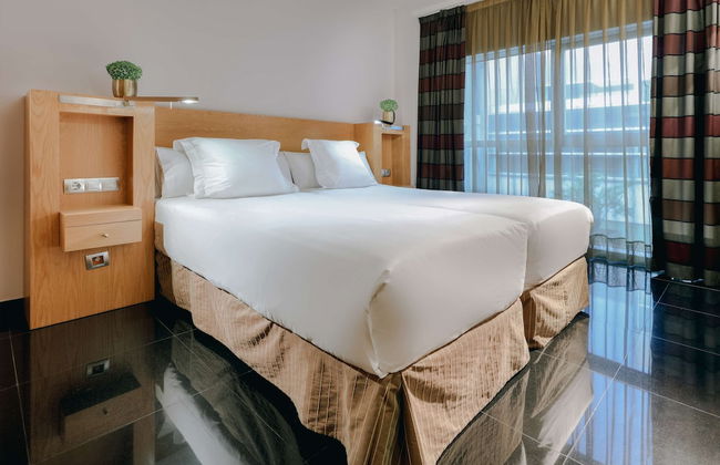 Hesperia Fira - Photo 14