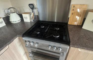 Beautiful Holiday Home 3 Bed Caravan by The Beach, Free Wifi, Games Console, TVs & DVD's, Passes Not Included - Foto 33