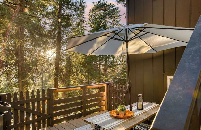 A-frame Retreat Chic and Modern Forest Views, Hammock, Outdoor Dining, Decks - Foto 5