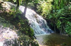 Linda Cabana com Vista Incrível nas Montanhas com Trilha, Cachoeira e Alexa - Photo 34