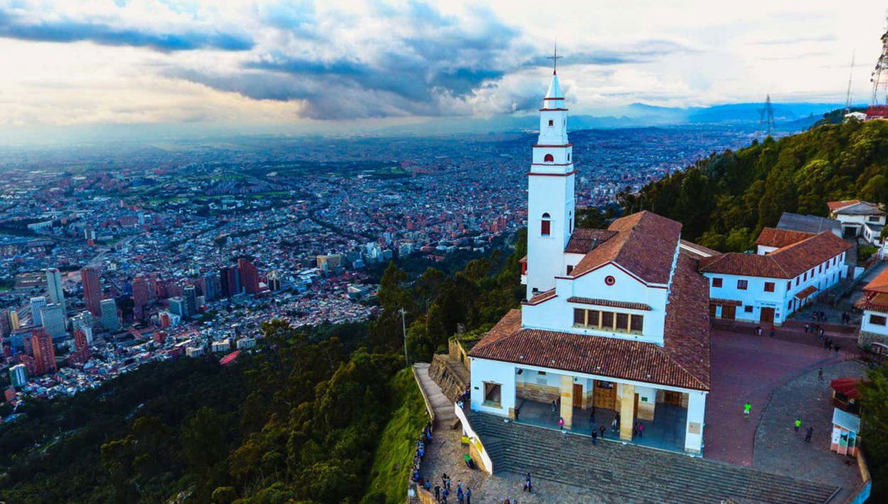Monserrate está a 3152 metros sobre el nivel del mar
