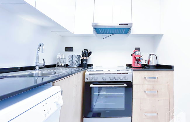 Luxury 1-br Villa in Rukan: Dubai Skyline Views! - Foto 17