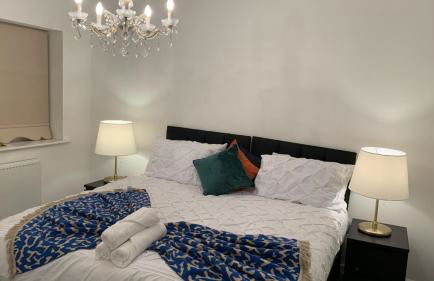 LUXURY 3 BED HOME with MULTIPLE FREE PARKING BAYS Early Check-in Late Check- Out Allowed - Foto 4