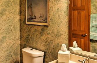 Roomy House on 2 Acres - 2 Mi to Egg Harbor Beach! - Foto 10