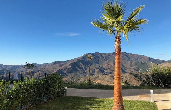 Apartment - Sleeps 4 - Parking - Garden - Pool - Foto 18