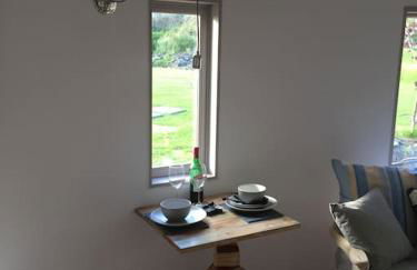 The Roundhouse - Unique space nestled in the trees - Photo 16