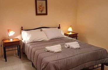 Glossy Messinian Escape - Foto 8