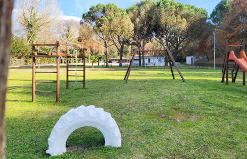 Lovely Home In Vidreres With Kitchen - Foto 36