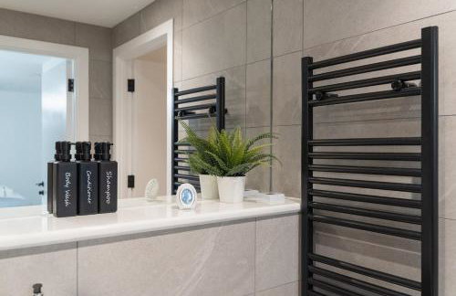 Luxury 1 Bed Apartment, Manchester Piccadilly by Kammili Properties - Photo 22
