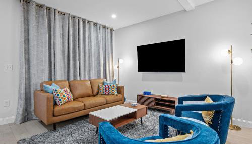 NFL Game-Day Base South Side near Acrisure - Foto 4