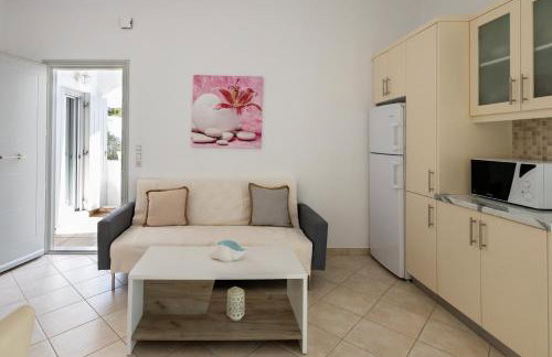 Lydia's East Apartment - Photo 28