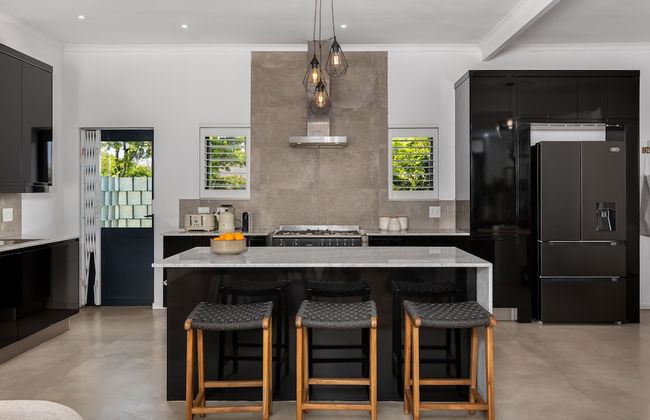 Luxury Oasis, Lifestyle Villa, Pool & Gym - Photo 21