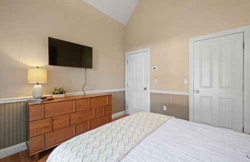 Luxury Riverfront Retreat Hot Tub, Game Room, Gym - Foto 34