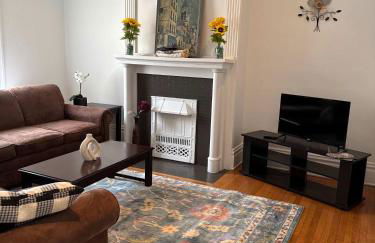 Stunning 3BR-Private Entrance-Renovated-Near City - Foto 9