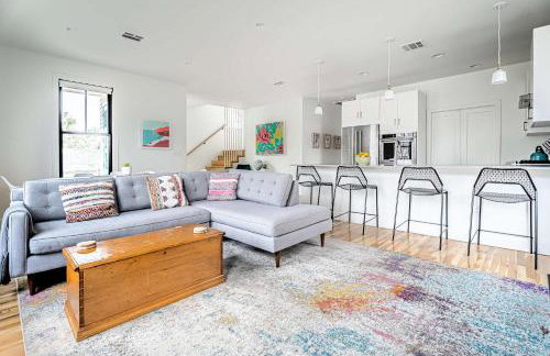 Rooftop Deck 5 Mins to Downtown - Foto 8