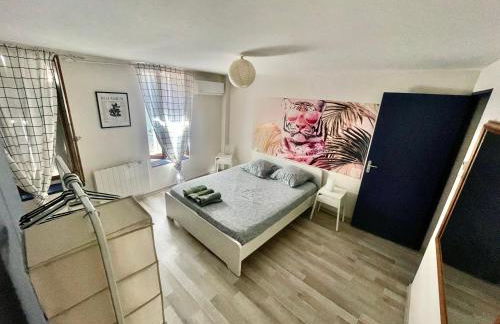 Chez Joyce - T2 Cosy & Moderne - Climatisé - Proche de la Cité médiévale - Foto 2