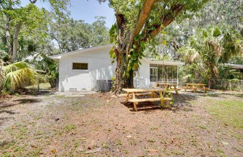 Charming Mid-Century House - Just Steps to Lake! - Foto 28