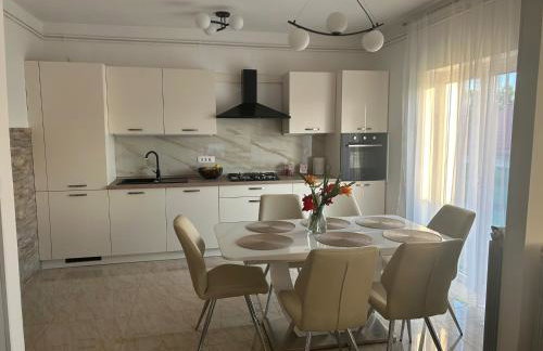 Deluxe apartman Mimi Viskovo with a free parking space - Photo 1