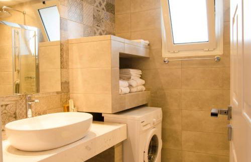 Talos Luxury Suites - Photo 140