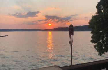 House on the WATER Lake of the Ozarks MO BIG DECK Swim Dock - Foto 3