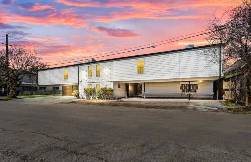 Cozy 1BR King Bed with Pool and Free Park - Foto 4