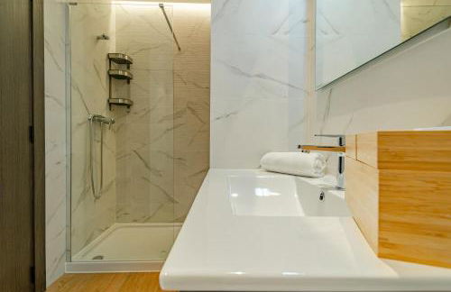 Edificio Fénix by Plaza Mayor Apartamentos - Photo 39