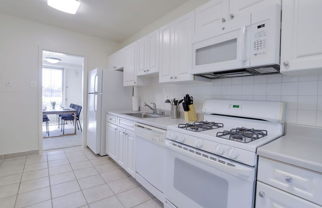 Elegant Apartments Near the Pentagon - Photo 55