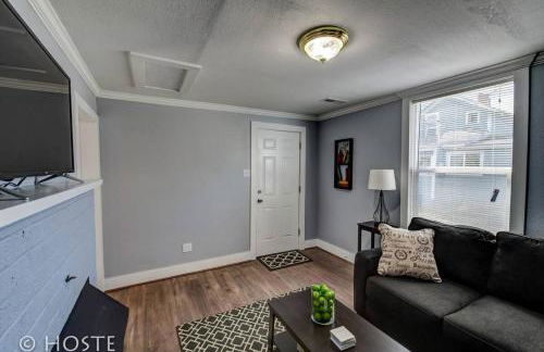 *H* NEW! Downtown Cottage Newly Renovated! * - Foto 5