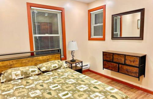 Chic Chalet River Views & Access - Foto 68