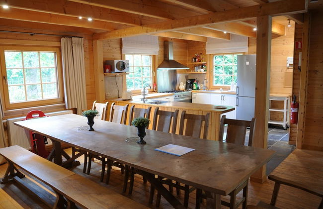 Spacious Chalet Located at Bomal with Hot Tub & Garden Parlour - Foto 8